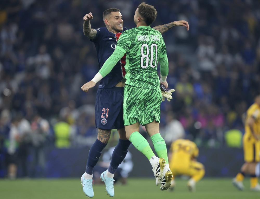 三场两零封仅丢1球，奥纳纳当选土媒评选的土超10月最佳球员