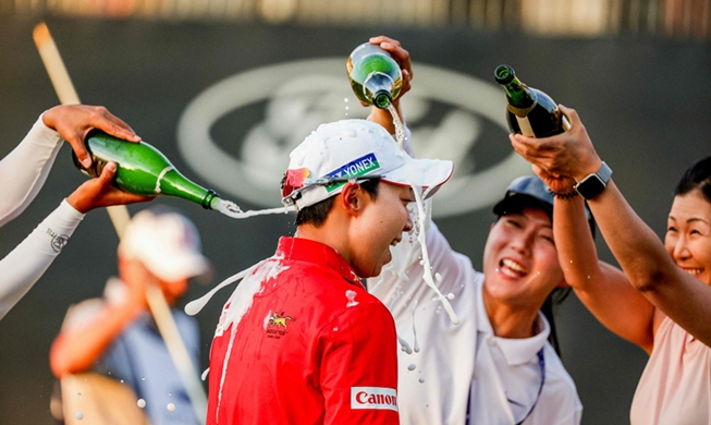 科莫0-0卡利亚里，平分秋色